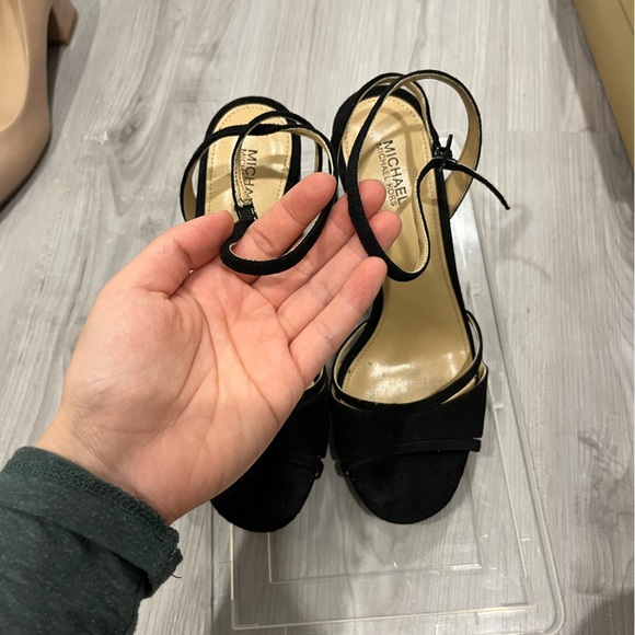 Michael Kors Black Heels (Yoonie platform) - Picture 2 of 5